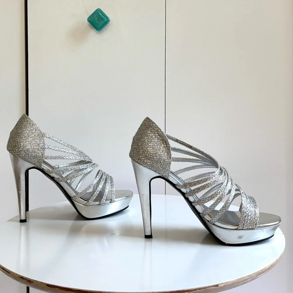 Touch Ups Carey Silver Sparkle Heels Size 8
